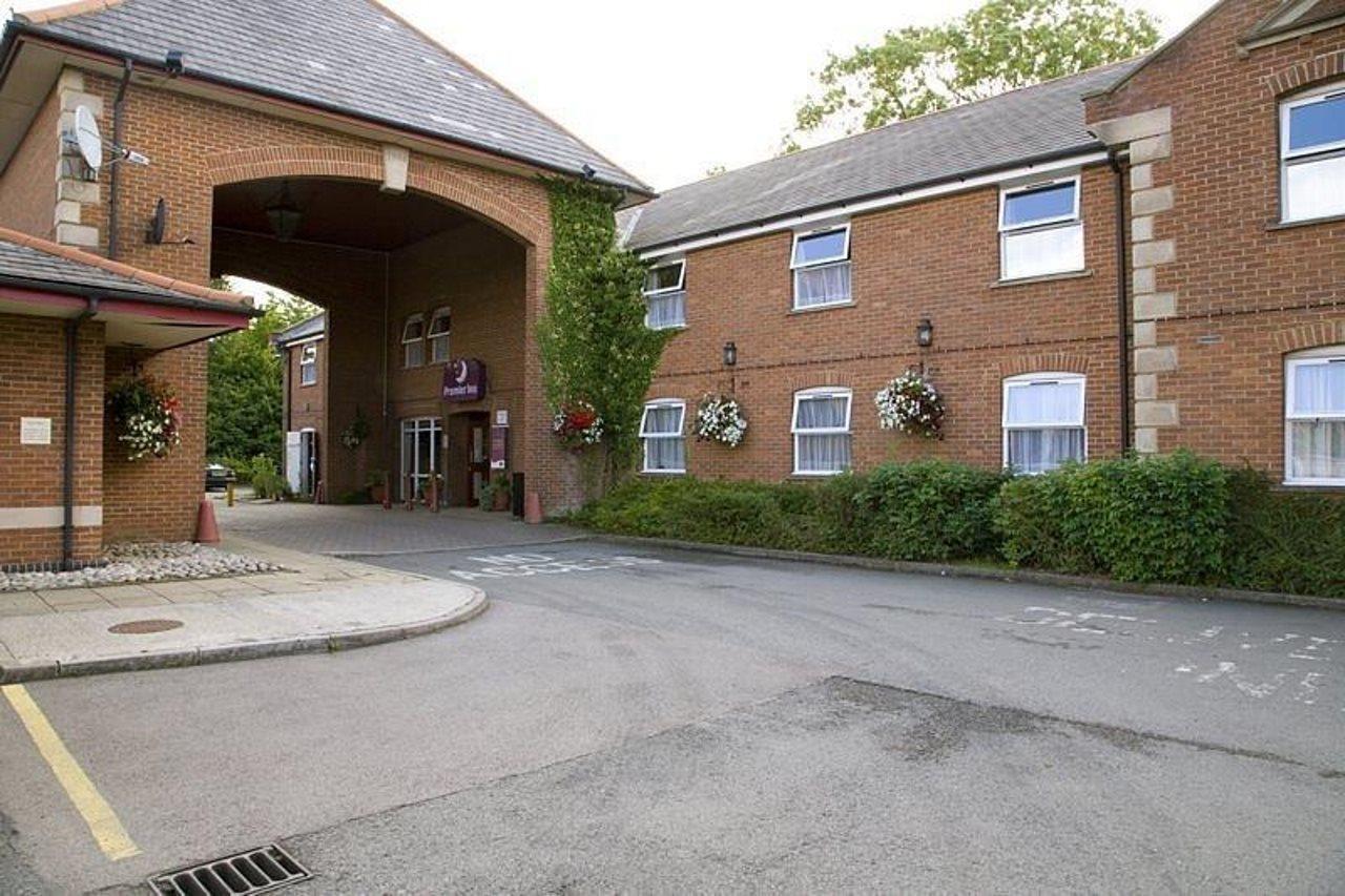 Premier Inn Kettering Ngoại thất bức ảnh
