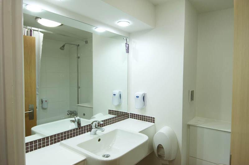 Premier Inn Kettering Ngoại thất bức ảnh