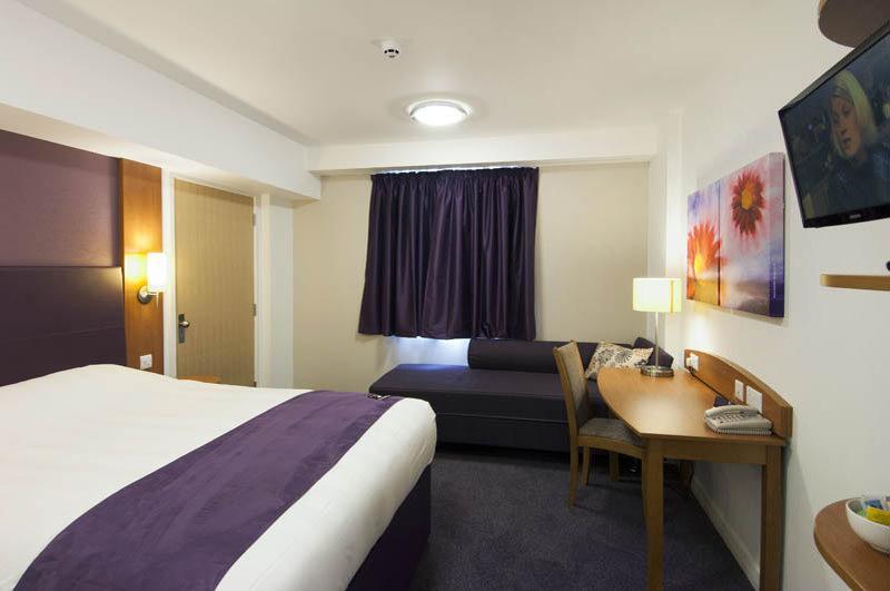 Premier Inn Kettering Ngoại thất bức ảnh